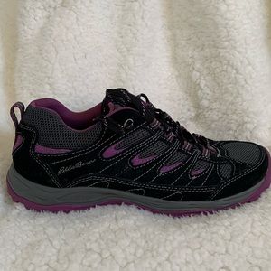 Eddie Bauer size 9 running shoes